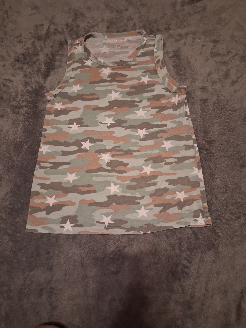 Lucky Brand Ladies Camo Star Tank - Green, Brown, White Size Small - Picture 1 of 5